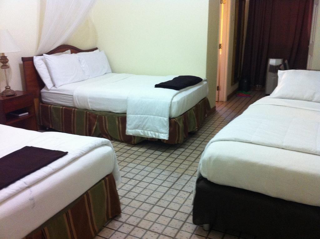 Executive Airport Hotel Entebbe Room photo